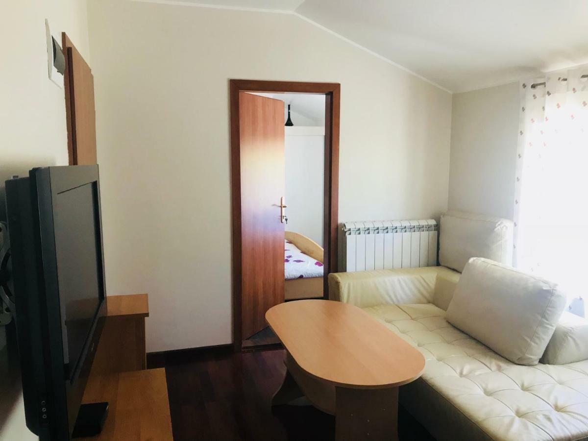 Apartments Vidovic Cezarji 外观 照片